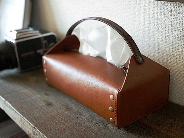 【a様ご注文分】持ち手つきティッシュBOXケース <ブラウン>の画像1枚目