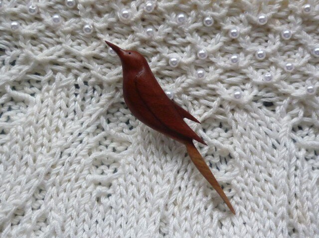 オナガのブローチ ナツメ 野鳥の画像1枚目