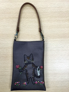 猫刺繍ちいさな手提げの画像1枚目