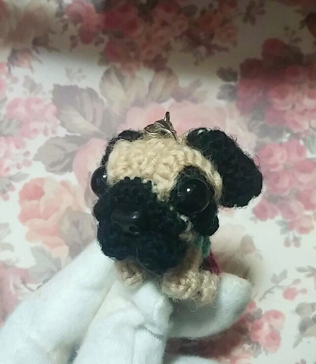 【気分屋あみぐるみ雑貨】特価パグ犬の画像1枚目
