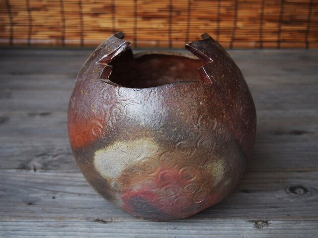 備前 花器 【手ひねり】 h3-001の画像1枚目