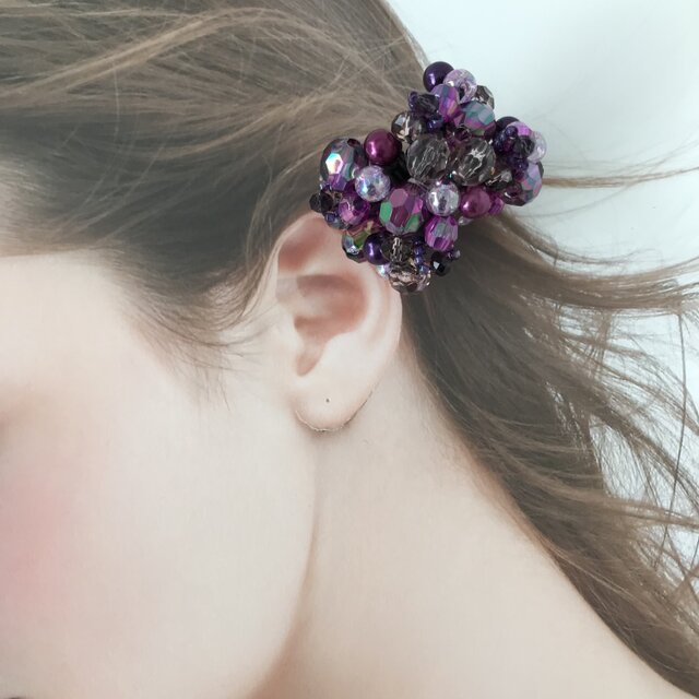 メグえもん様 紫 ハーフ シュシュ☆ビーズ ヘアゴム☆ハンドメイド ハーフ シュシュ☆ビーズ ヘアゴム☆ハンドメイド ふんわり