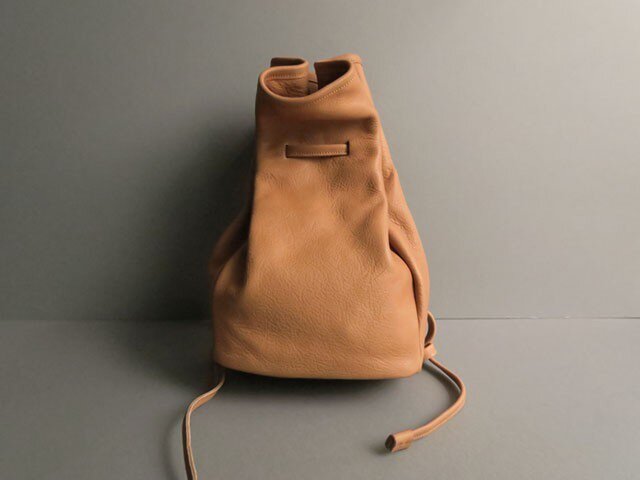 backpack (beige)の画像1枚目