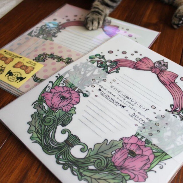 (ドット柄)花とリボンと猫のレターセットの画像1枚目