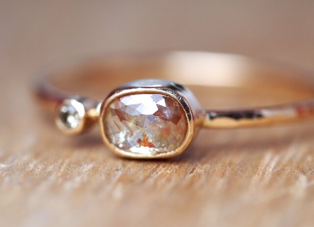 Baby Diamond Satellite Ring レッドの画像1枚目