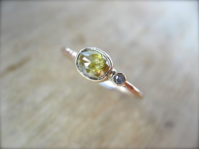 Baby Diamond Satellite Ring ハニーの画像1枚目