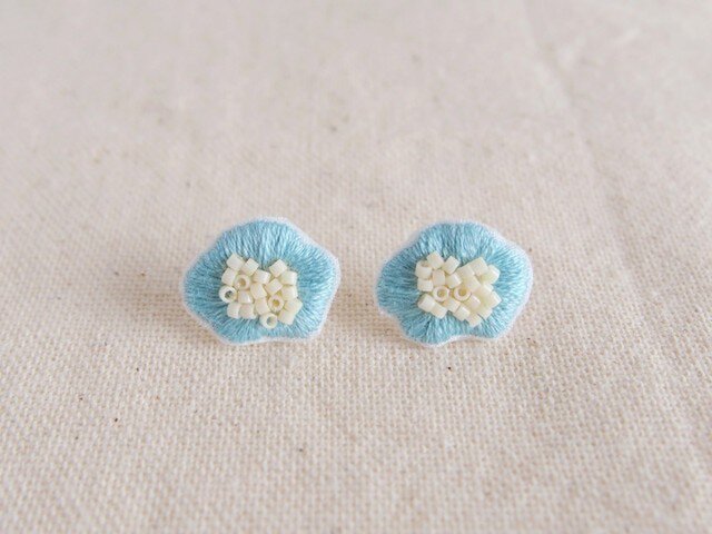 <受注制作>flower pierce / light blueの画像1枚目