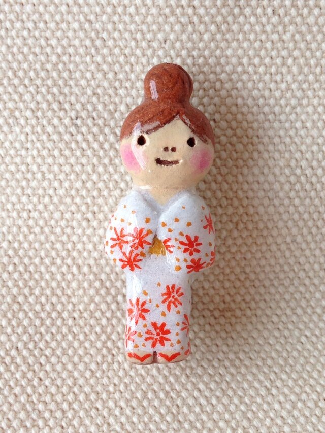 ブローチ【浴衣を着たおんなのこ】の画像1枚目