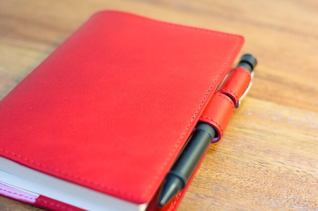 ほぼ日手帳革カバー レッドの画像1枚目