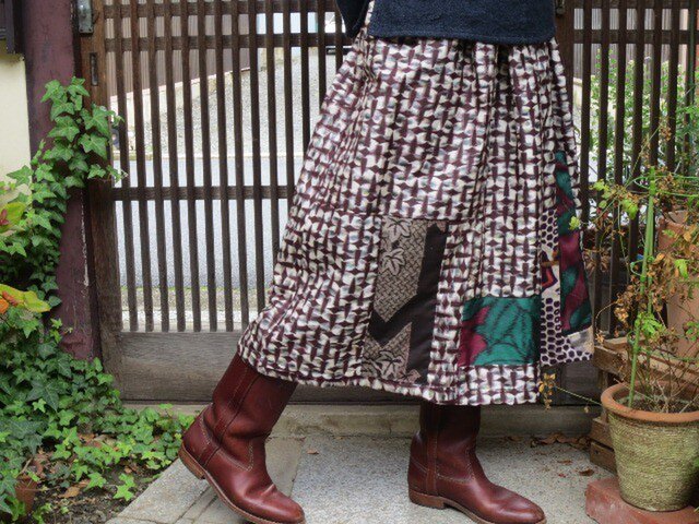 ココア色模様の銘仙deリメイクロングスカート☆葉っぱもパッチ♪の画像1枚目
