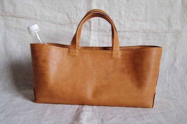 N様オーダー品 国産オイルドレザーの横長トートバッグ Iichi ハンドメイド クラフト作品 手仕事品の通販
