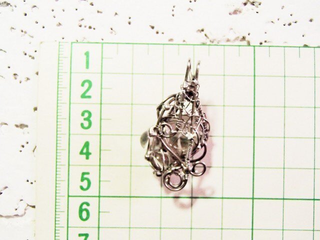 水晶ドクロトップ | iichi 日々の暮らしを心地よくするハンドメイドや