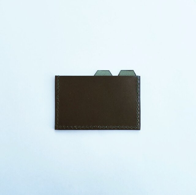 フォルダで仕分けるカードケース カーキ | iichi 日々の暮らしを