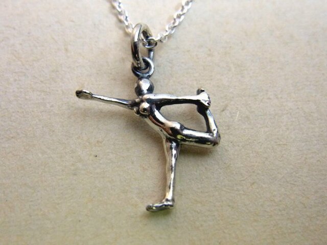 Yoga Pendant☆ダンサーのポーズ(ナタラジャアーサナ)の画像1枚目