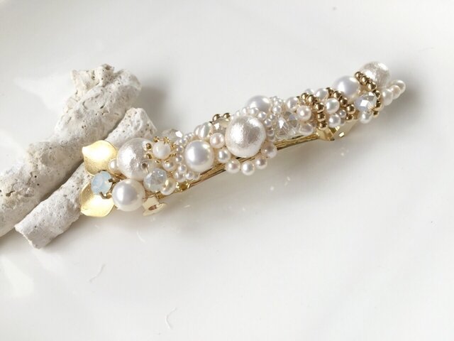 whiteビジューバレッタ☆.。.:*・の画像1枚目