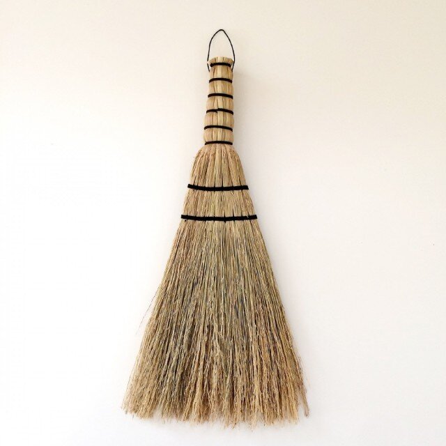 三角ホウキ 黒糸編み size:S (sankaku broom black size:S)の画像1枚目