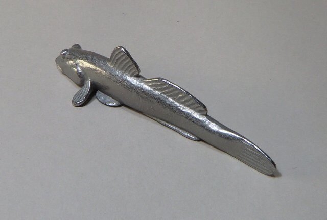 ハゼの文鎮 | iichi 日々の暮らしを心地よくするハンドメイドや