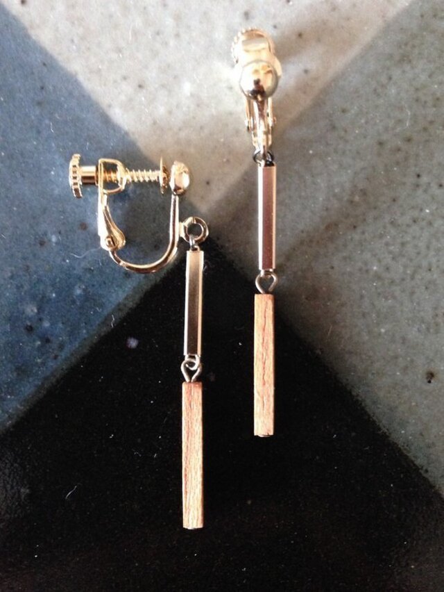 【送料無料】木のピアス/木のイヤリング　nun chuk002