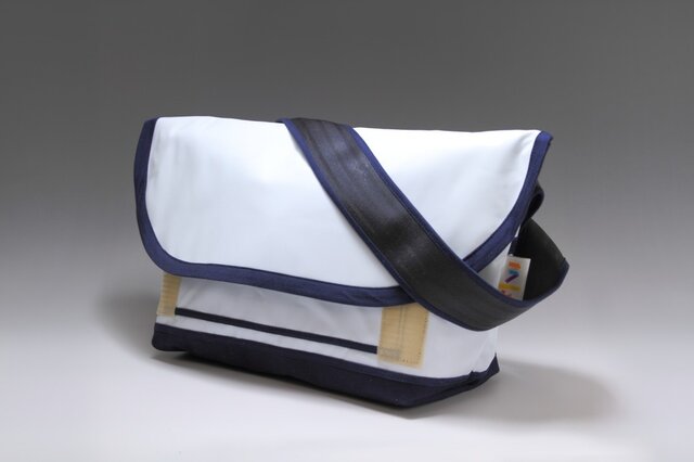 4bunno3BAG (ネイビー)の画像1枚目