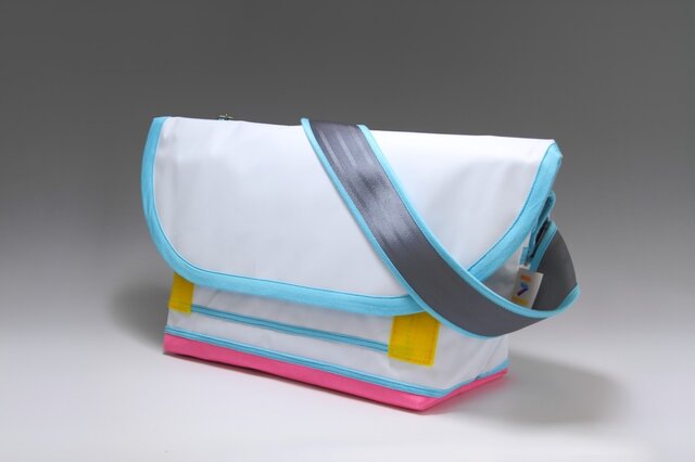 4bunno3BAG (ピンクブルー)の画像1枚目