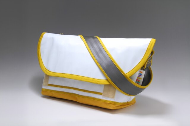 4bunno3BAG (マスタード)の画像1枚目