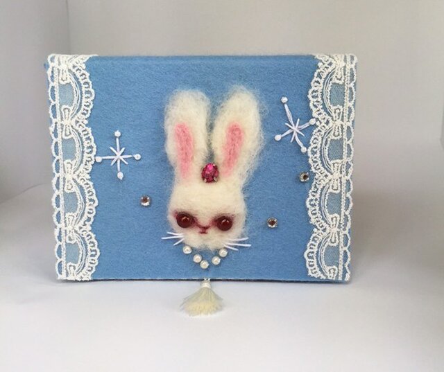 フェルトのブック型小箱「スノーうさぎ」 | iichi 日々の暮らし