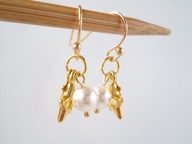 スワロのパールと星のピアス小 | iichi 日々の暮らしを心地よく