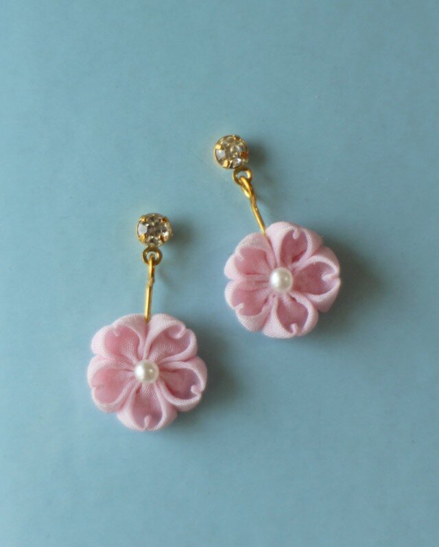 はんなり桜のピアス ピンクの画像1枚目