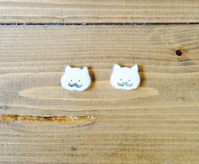 手描き猫:ピアス/イヤリングの画像1枚目