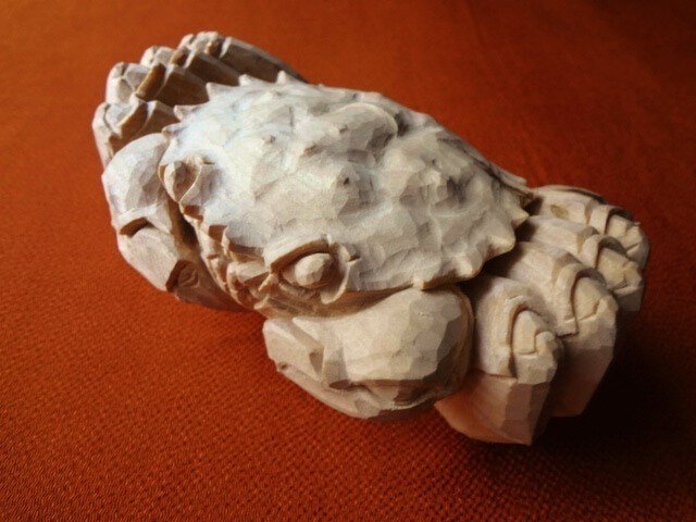 木の中に眠っていた毛ガニの画像1枚目