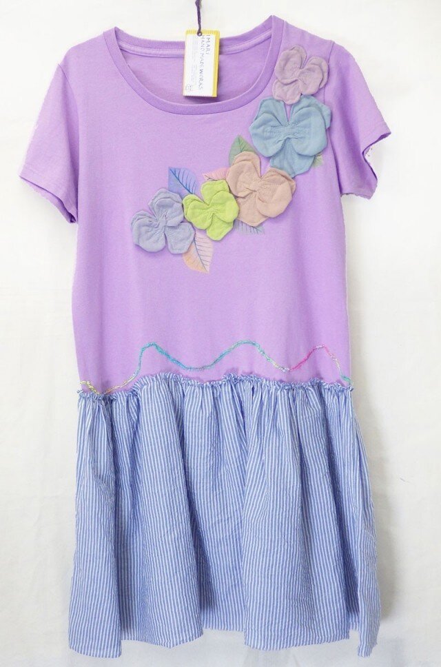 描きTシャツ・パンジーとスカートの画像1枚目
