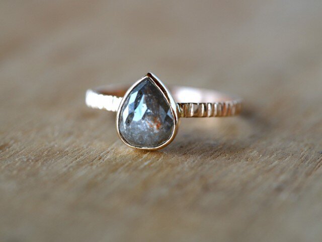 Universe... Pear Diamond Ringの画像1枚目