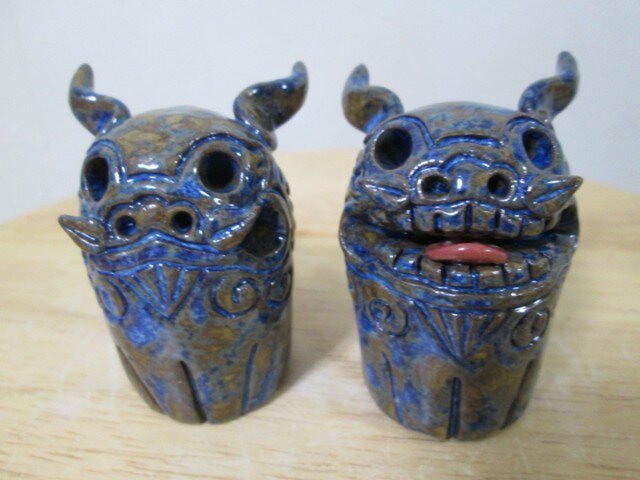 *S様ご予約品*お座りシーサー(鉄赤・なまこ釉)の画像1枚目