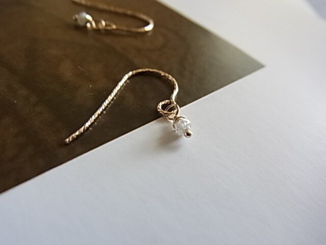K14YG White diamond ピアスの画像1枚目