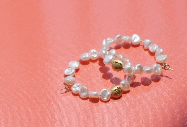 【受注制作】じろり婦人淡水パールピアスの画像1枚目