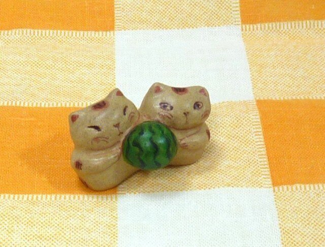 連れちびにゃん(すいか持ち)の画像1枚目