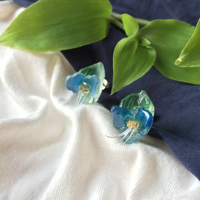 【noilmok】青露草のピアスの画像1枚目