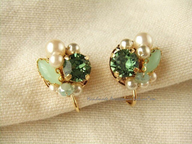 sold/エリナイトグリーンのイヤリング(P0676)※金具の変更不可の画像1枚目