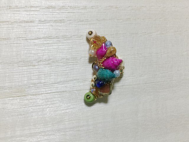 ピンクシェル*イヤーカフの画像1枚目