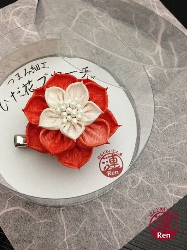 つまみ細工ひだ花の2wayブローチの画像1枚目