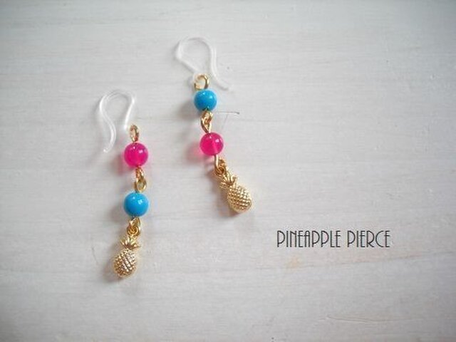 pineapple pierce(樹脂フックピアス)の画像1枚目
