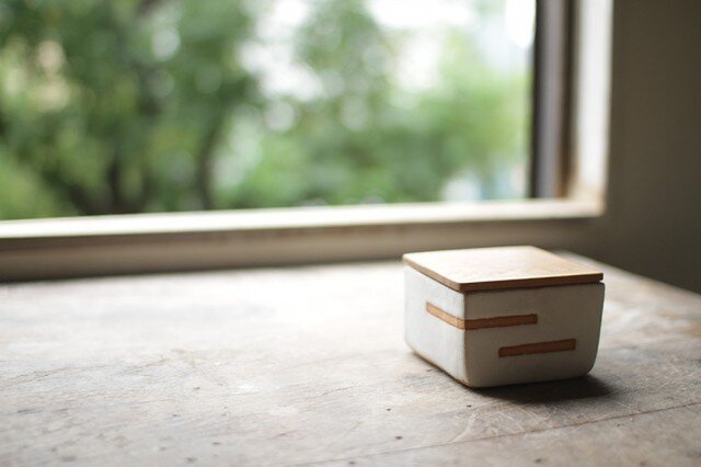 バターケース No,33 / タモの木と陶器 / ハーフサイズ | iichi 日々の