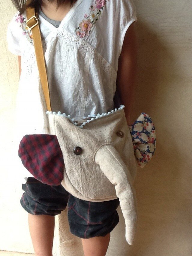 ゾウさんポシェット