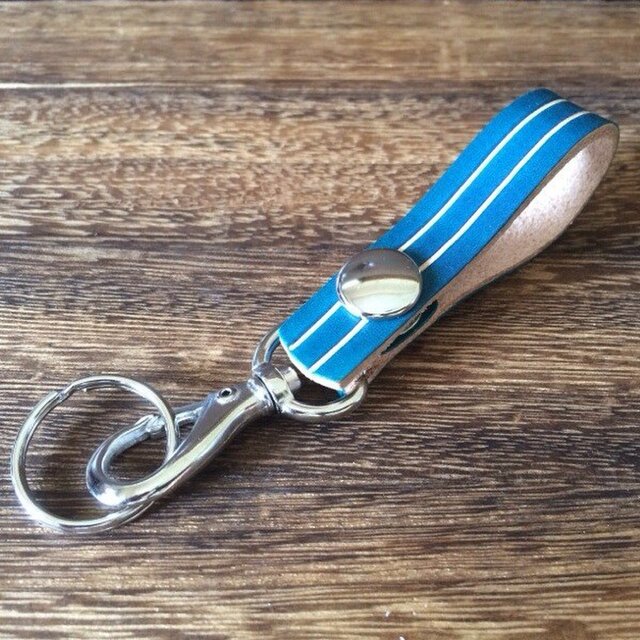 【迷子なし!】鍵を見つけやすいカラフルキーホルダー【ブルー】の画像1枚目