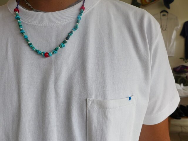 alookonbooks 刺繍ポケTeeTeeの画像1枚目