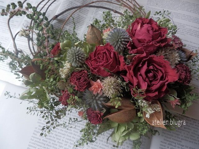 八ヶ岳〜アナベルとシックな薔薇のWreathの画像1枚目