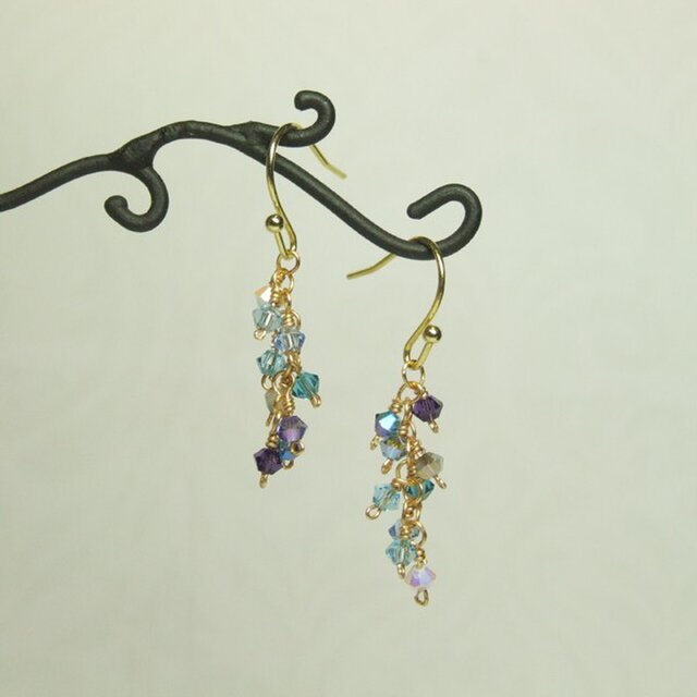 ピアス♡じゃらじゃらスワロフスキーの画像1枚目