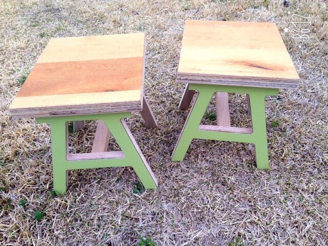 plywoodスツールの画像1枚目
