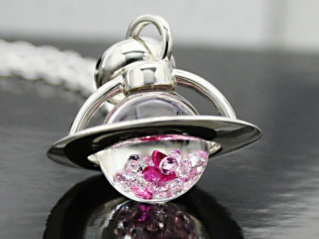 Big Saturn Pendant Red Colorの画像1枚目