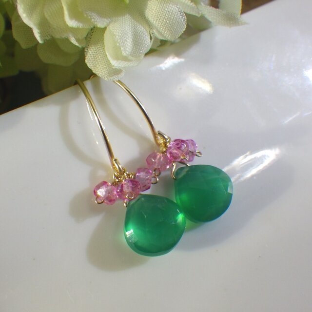 Sold:【再販2】グリーンオニキス×ピンクトパーズのマーキスピアスの画像1枚目